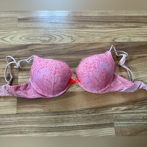 Victoria's Secret Very Sexy Push-Up Lace Bra 34C